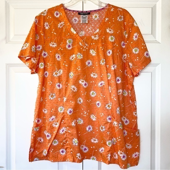 NWOT HeartSoul Scrub Top Orange & Floral Daisy Brand New 2X - Picture 1 of 8